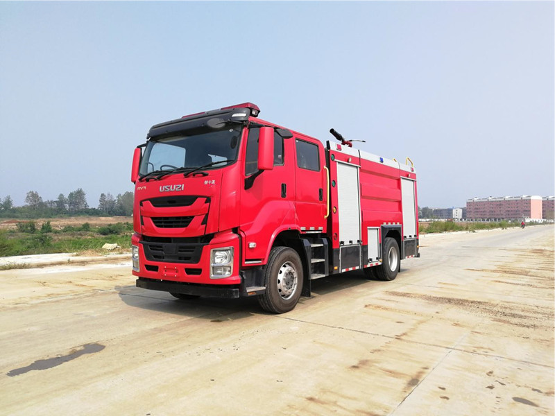 火場(chǎng)中消防車(chē)應(yīng)該注意哪些事項(xiàng)