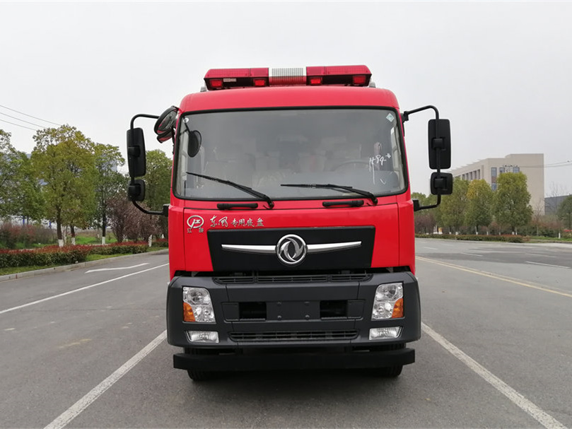 6噸東風(fēng)專底泡沫消防車